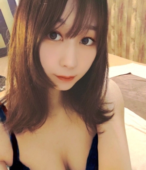 木崎えいみ
