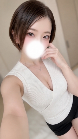 轟えま